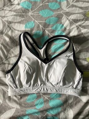 Under Armour White Sports Bra with Black Trim - Medium Support
